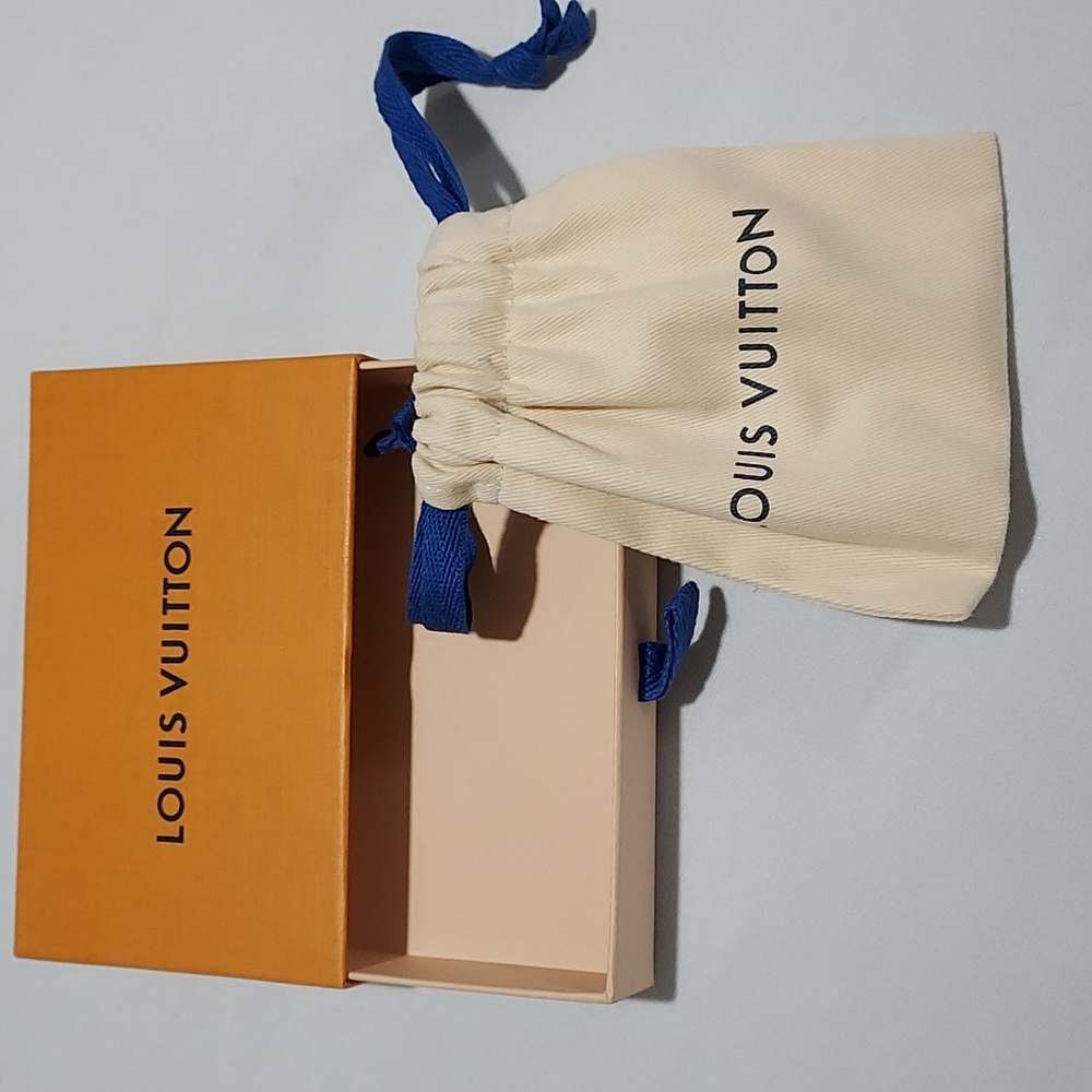 Louis Vuitton Wallet Box with Drawstring Bag